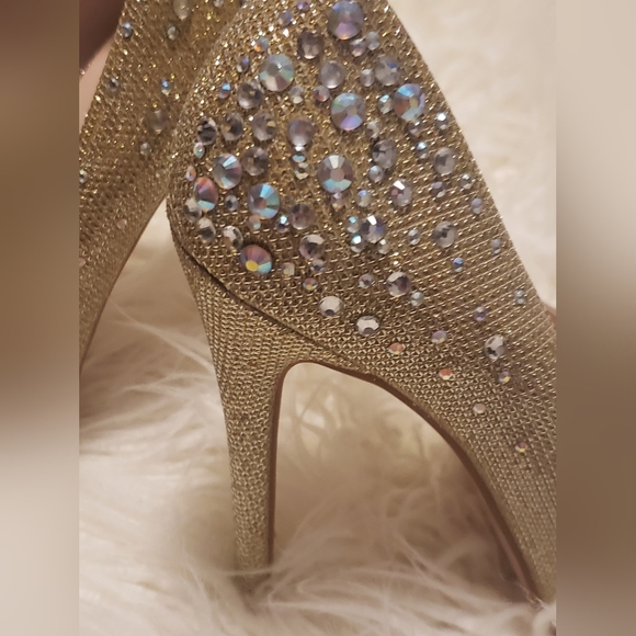 Stunning heels - Picture 2 of 6